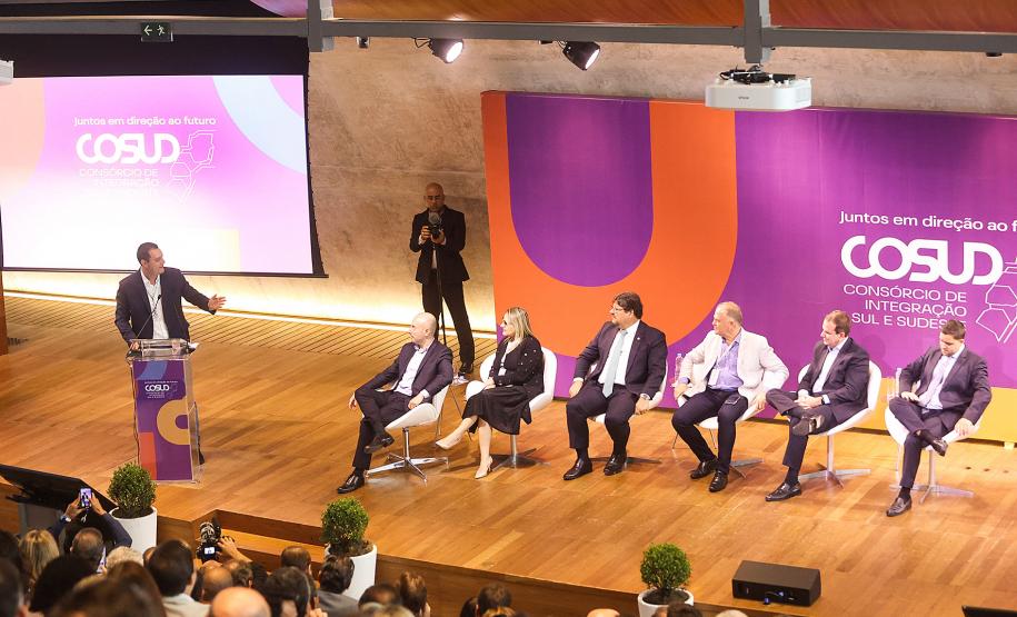 Ratinho Junior reforça importância da integração entre o Sul e Sudeste no 7º encontro do Cosud