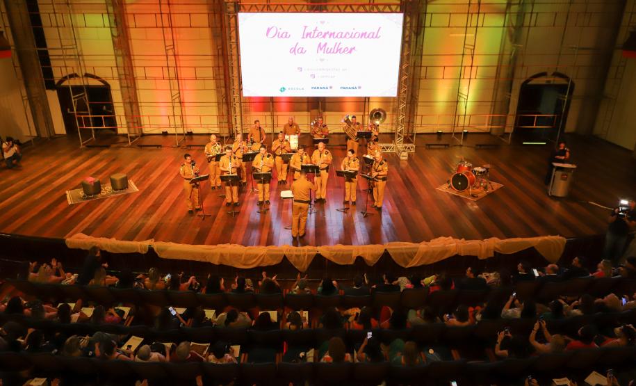 Governo promove atrações culturais para servidoras em comemoração ao Dia da Mulher