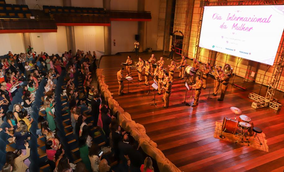 Governo promove atrações culturais para servidoras em comemoração ao Dia da Mulher