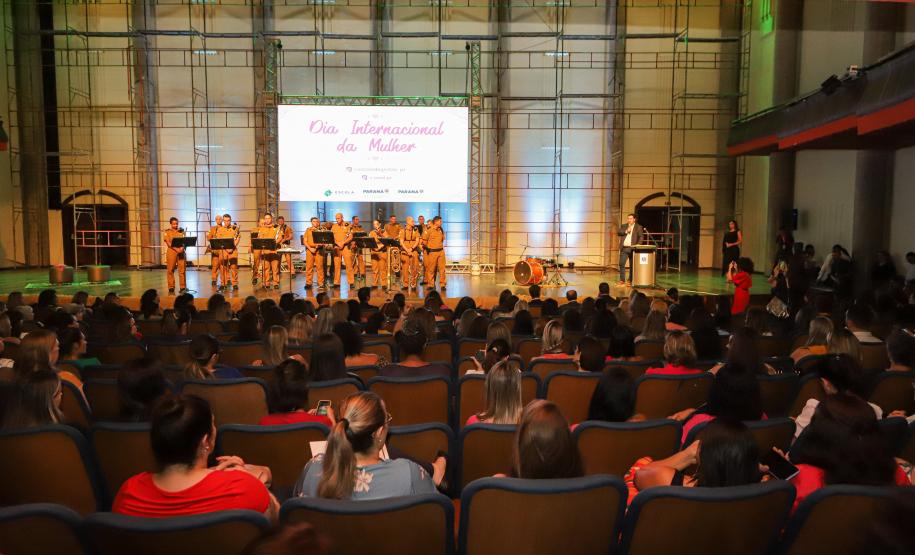 Governo promove atrações culturais para servidoras em comemoração ao Dia da Mulher