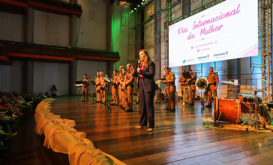 Governo promove atrações culturais para servidoras em comemoração ao Dia da Mulher