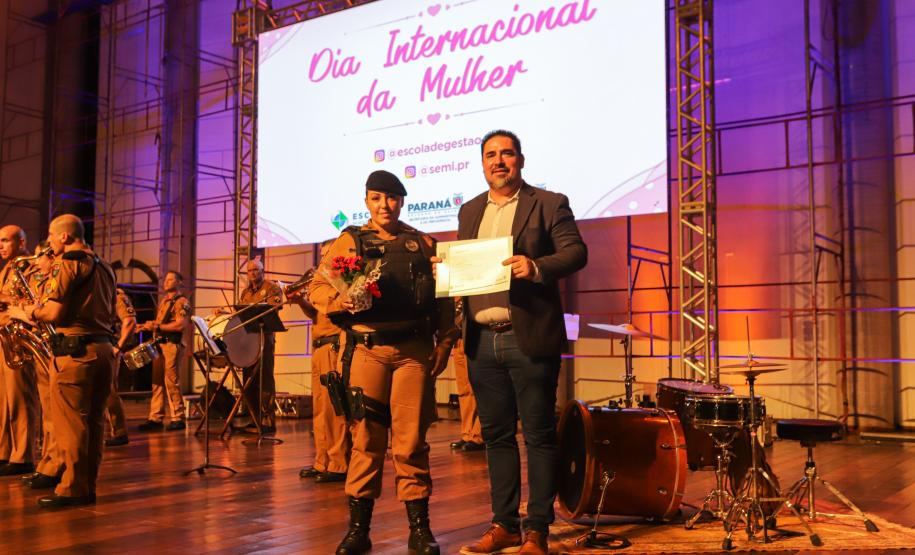 Governo promove atrações culturais para servidoras em comemoração ao Dia da Mulher