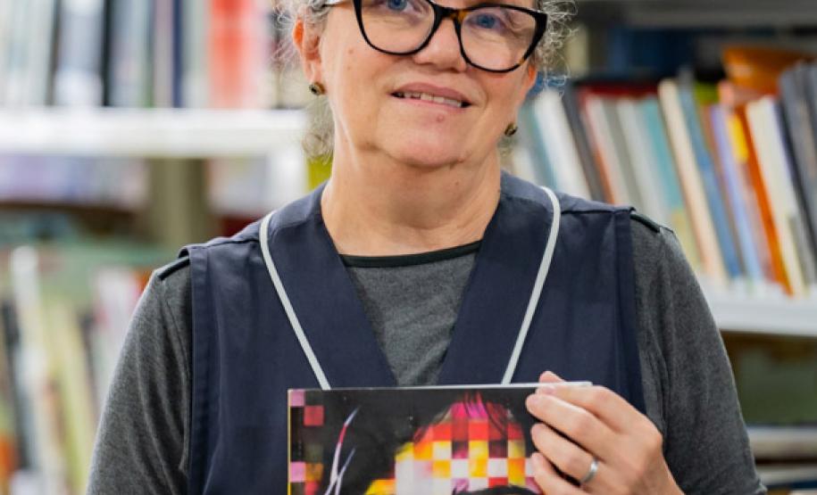 Professora da rede usa paixão pelo censo para ensinar cidadania aos alunos de bairro de Curitiba