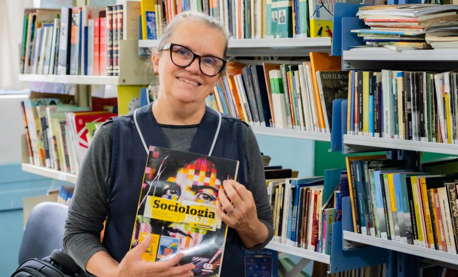 Professora da rede usa paixão pelo censo para ensinar cidadania aos alunos de bairro de Curitiba