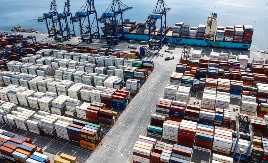 Referência no Brasil, Porto de Paranaguá celebra 88 anos com foco no futuro