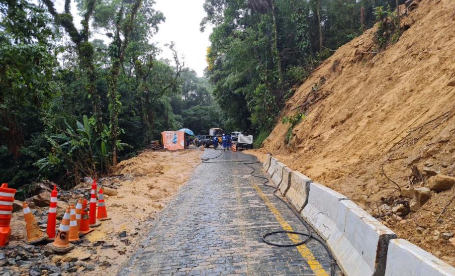 DER/PR libera Estrada da Graciosa após remoção de material e reforço de segurança
