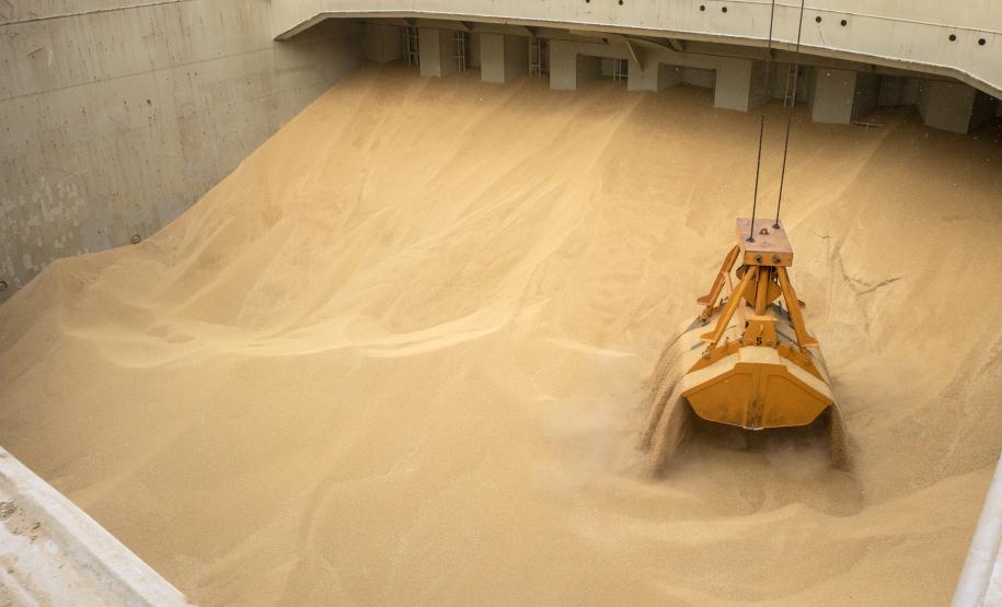 Referência no Brasil, Porto de Paranaguá celebra 88 anos com foco no futuro