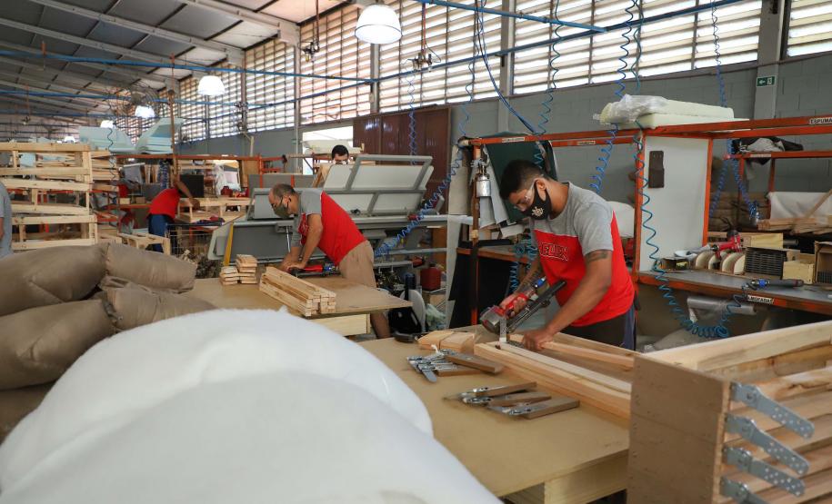 Taxa de desemprego cai pelo 9º trimestre seguido no Estado e é a menor desde 2014