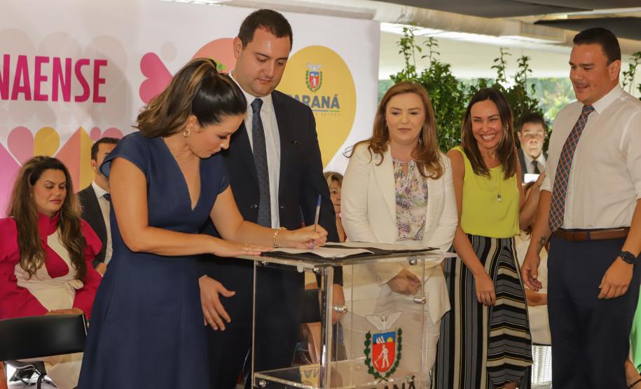 Ratinho Junior anuncia pacote de ações para proteção e valorização das mulheres