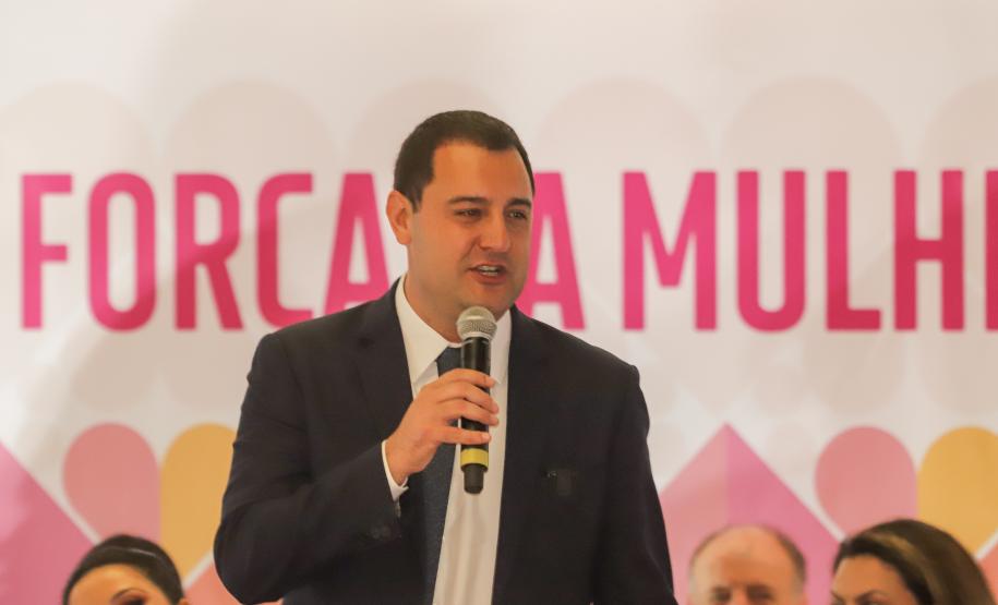 Ratinho Junior anuncia pacote de ações para proteção e valorização das mulheres