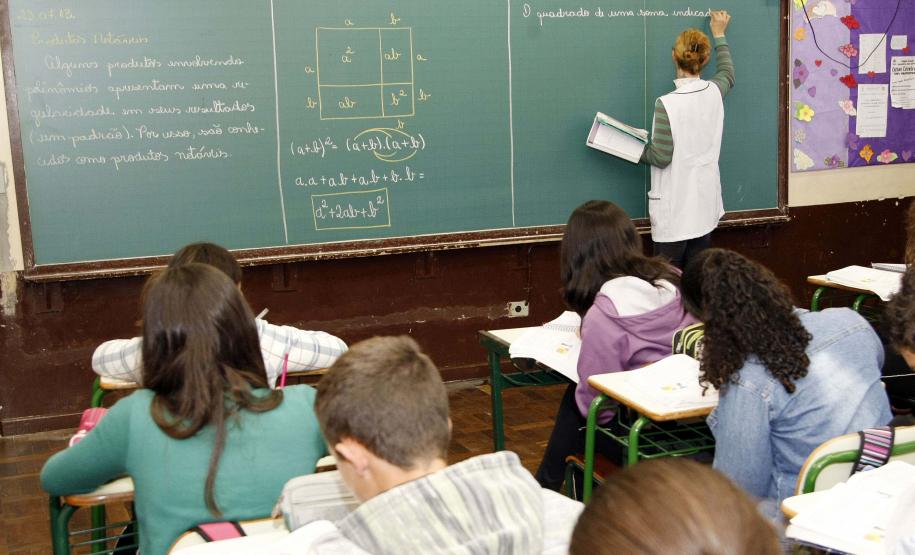 Educação abre inscrições do concurso público para professores da rede estadual