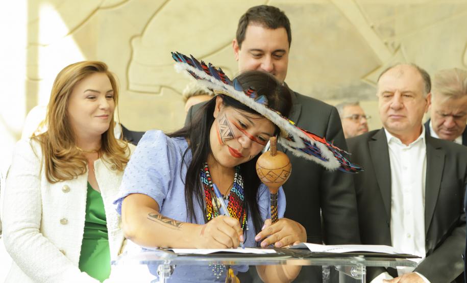 Governador sanciona lei que cria o Conselho dos Povos Indígenas do Paraná