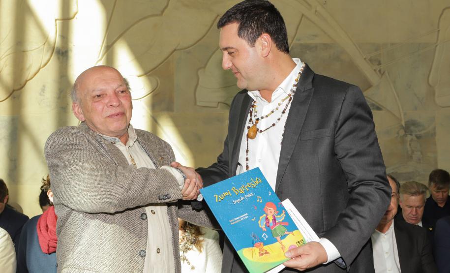 Governador sanciona lei que cria o Conselho dos Povos Indígenas do Paraná