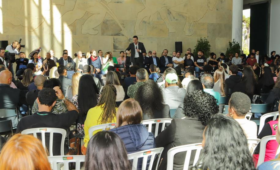 Governador sanciona lei que cria o Conselho dos Povos Indígenas do Paraná