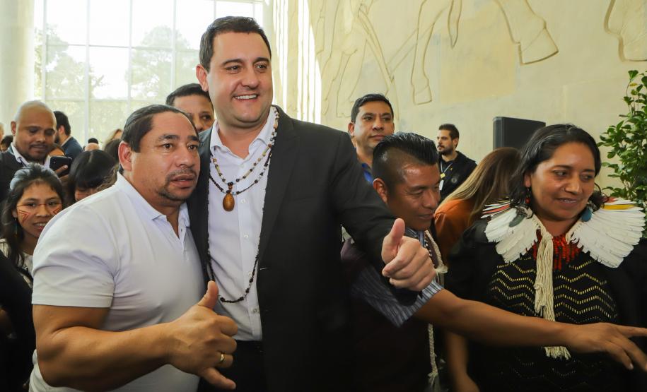 Governador sanciona lei que cria o Conselho dos Povos Indígenas do Paraná