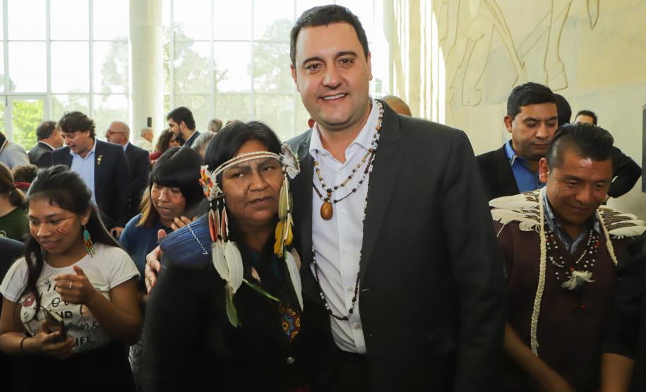 Governador sanciona lei que cria o Conselho dos Povos Indígenas do Paraná