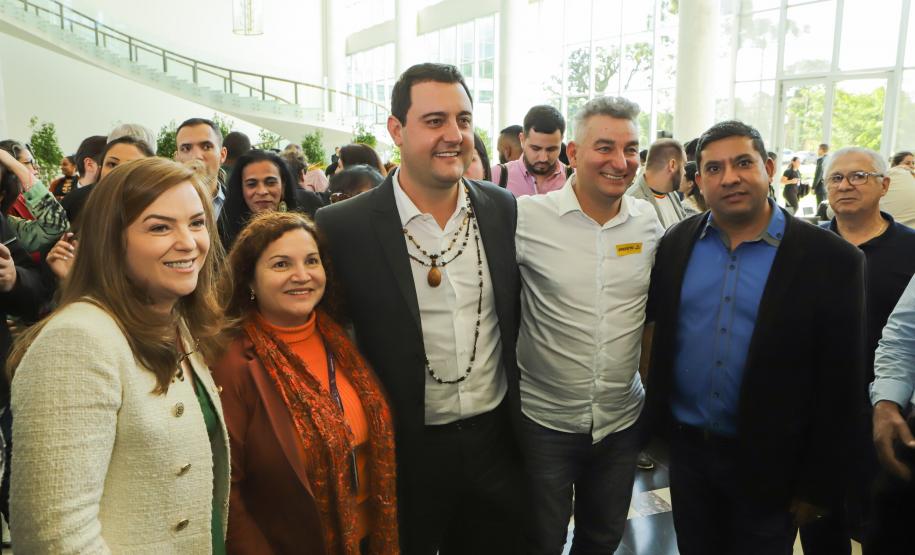 Governador sanciona lei que cria o Conselho dos Povos Indígenas do Paraná