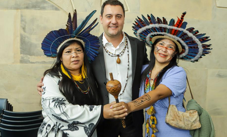 Governador sanciona lei que cria o Conselho dos Povos Indígenas do Paraná