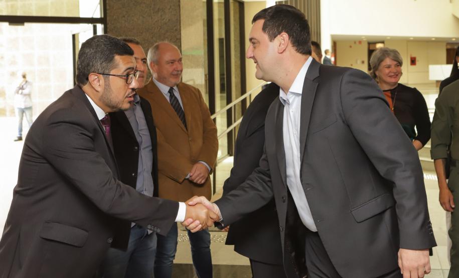 Governador comemora avanços na segurança pública em entrega de homenagens da Polícia Civil