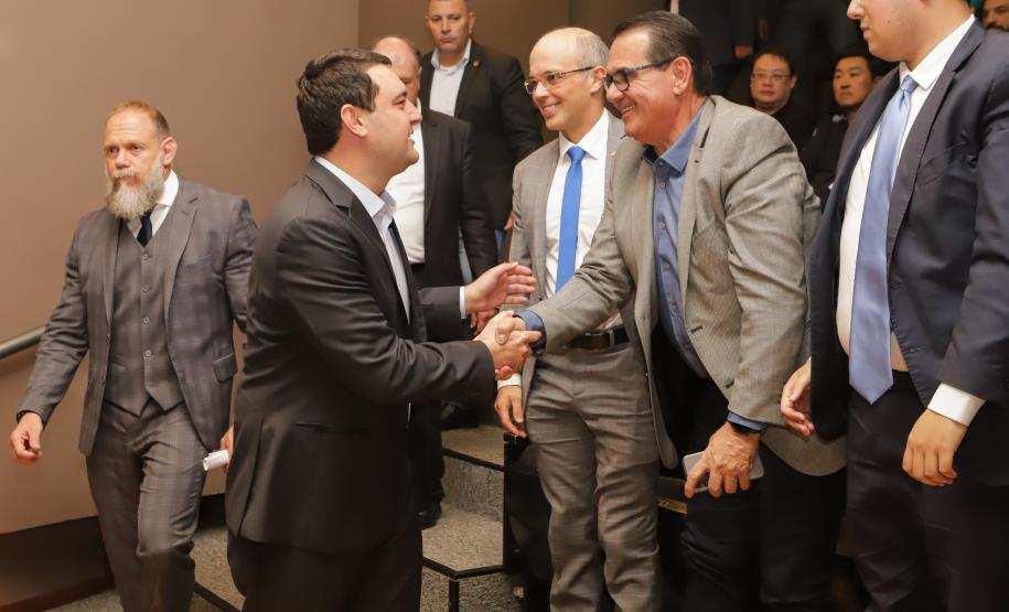 Governador comemora avanços na segurança pública em entrega de homenagens da Polícia Civil