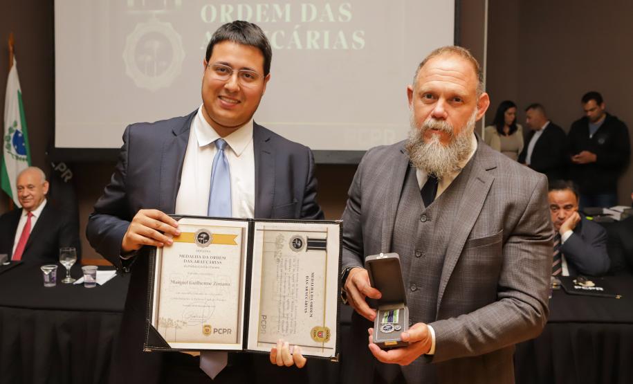 Governador comemora avanços na segurança pública em entrega de homenagens da Polícia Civil