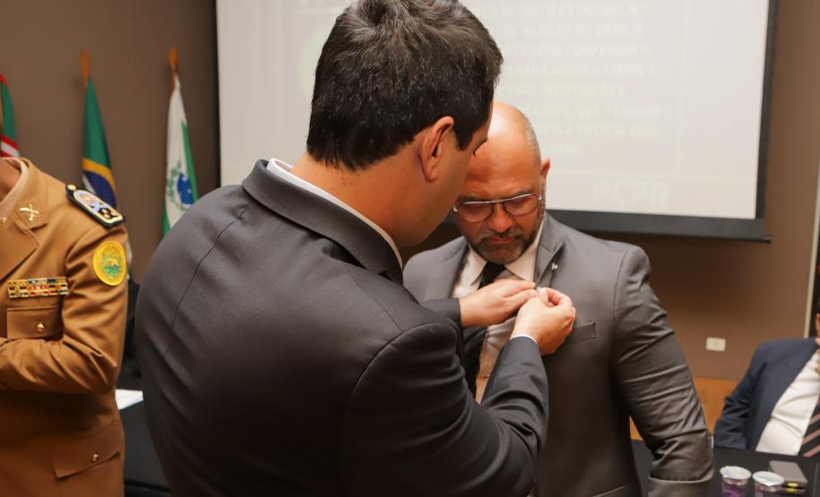 Governador comemora avanços na segurança pública em entrega de homenagens da Polícia Civil