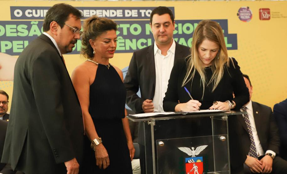 Paraná é o 1º estado a unir todos os Poderes no Pacto Nacional pela Consciência Vacinal