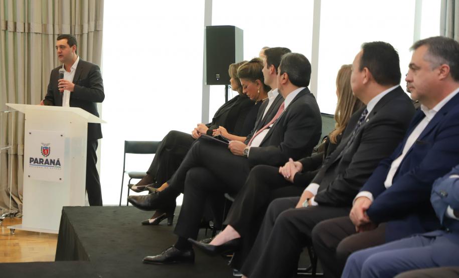 Paraná é o 1º estado a unir todos os Poderes no Pacto Nacional pela Consciência Vacinal