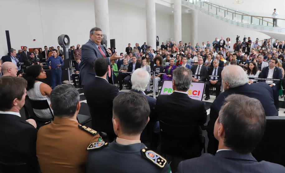 Paraná recebe viaturas do Ministério da Justiça para coibir violência contra a mulher