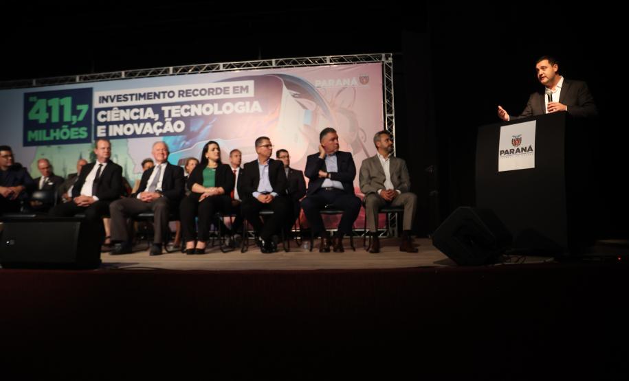 Governador assina decretos que regulamentam a Lei e o Fundo de Inovação do Paraná