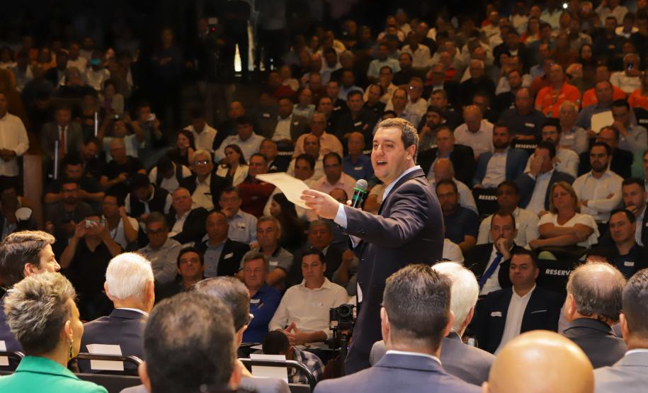 Governador lança programa para levar pavimentação a municípios com até 7 mil habitantes