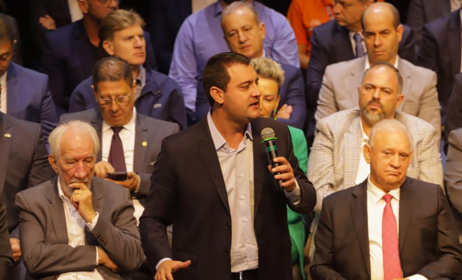 Governador lança programa para levar pavimentação a municípios com até 7 mil habitantes