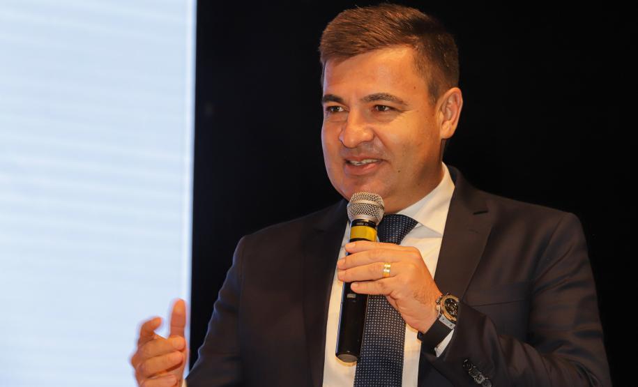 Governador destaca atuação conjunta entre Estado e municípios na posse da AMP