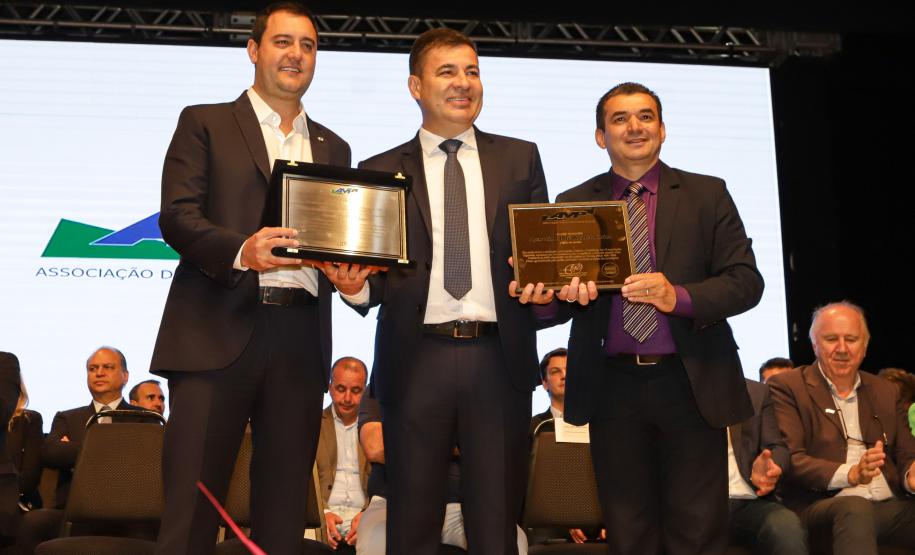 Governador destaca atuação conjunta entre Estado e municípios na posse da AMP