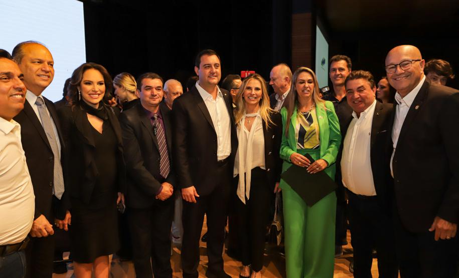 Governador destaca atuação conjunta entre Estado e municípios na posse da AMP