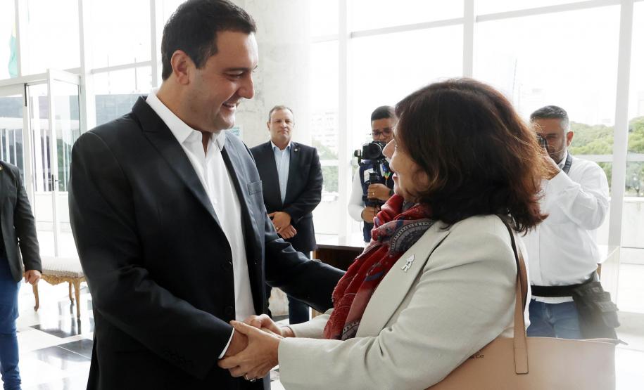 Governador recebe ministra da Saúde para debater fortalecimento da área no Paraná