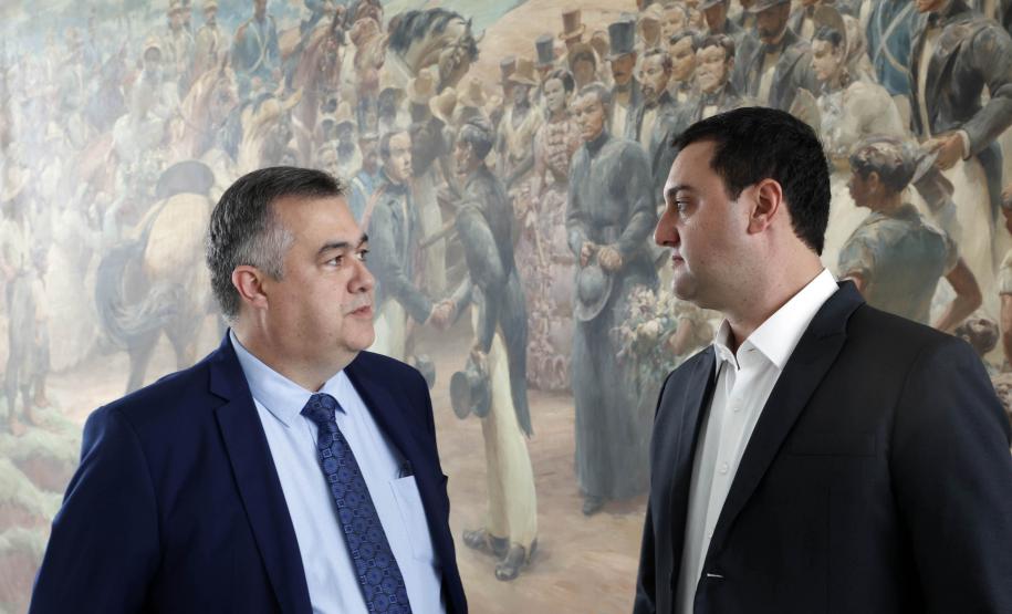 Governador recebe ministra da Saúde para debater fortalecimento da área no Paraná