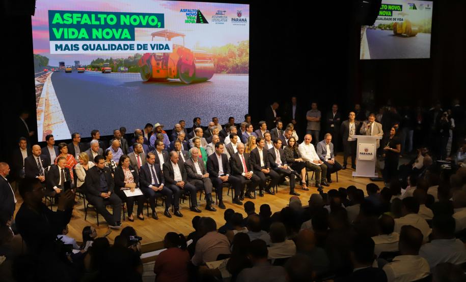 Novo programa de pavimentação deve gerar 9 mil empregos em cada ano de execução