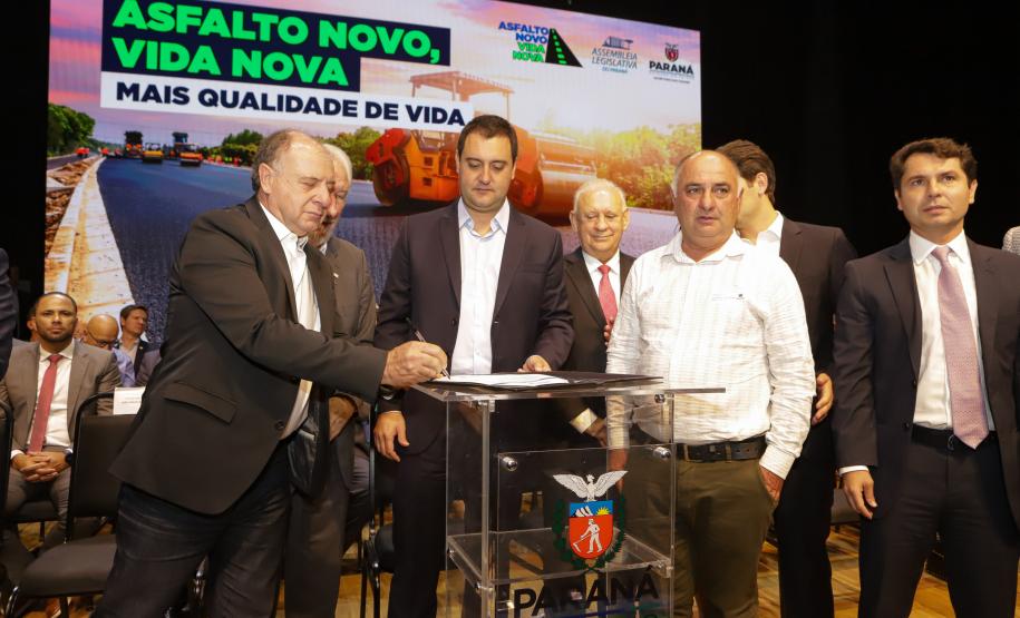 Novo programa de pavimentação deve gerar 9 mil empregos em cada ano de execução