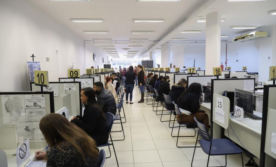 Carteira assinada: Agências do Trabalhador ofertam 12,4 mil vagas em todo o Estado