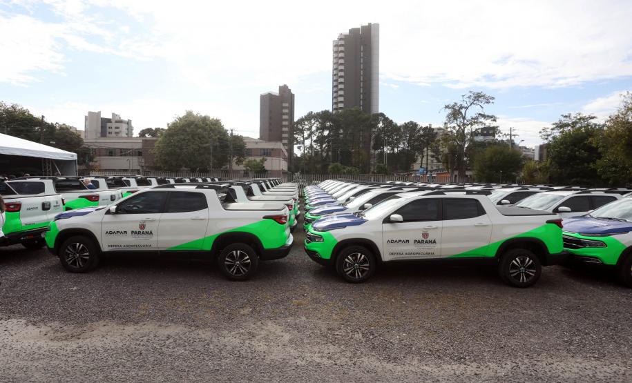 Para expandir apoio ao agronegócio, Adapar ganha 110 veículos e novos equipamentos