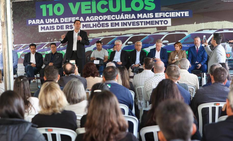 Para expandir apoio ao agronegócio, Adapar ganha 110 veículos e novos equipamentos