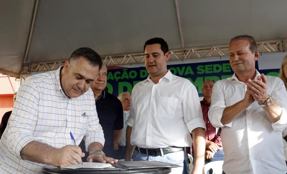 Governador inaugura sede do Corpo de Bombeiros e libera novos investimentos para Ivaiporã