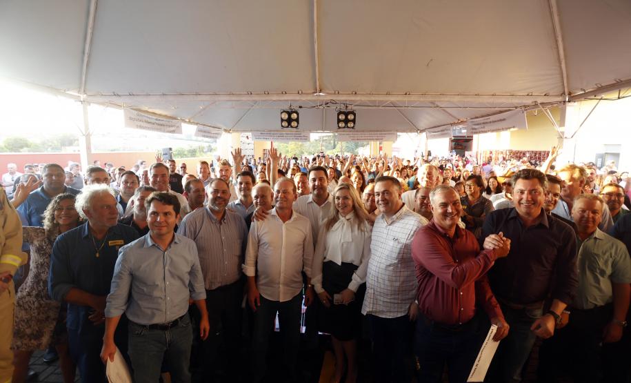 Governador inaugura sede do Corpo de Bombeiros e libera novos investimentos para Ivaiporã