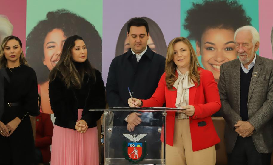 Para fortalecer políticas públicas, Estado lança Caravana Paraná Unido Pelas Mulheres