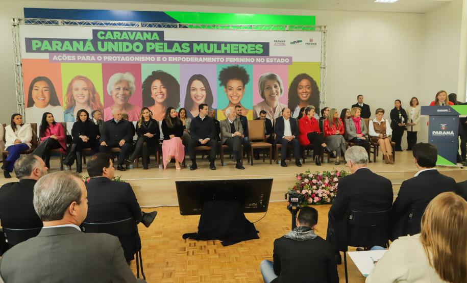 Para fortalecer políticas públicas, Estado lança Caravana Paraná Unido Pelas Mulheres
