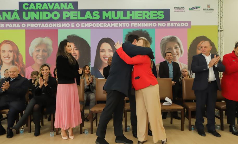 Para fortalecer políticas públicas, Estado lança Caravana Paraná Unido Pelas Mulheres