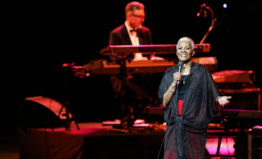 Sustentabilidade, encontro de poesia, leitura e música integram a programação cultural do Paraná