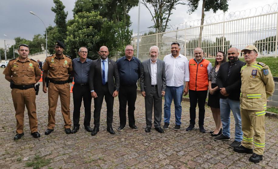 Piana entrega equipamentos para Bombeiros e "kits de resposta" a eventos climáticos para cidades