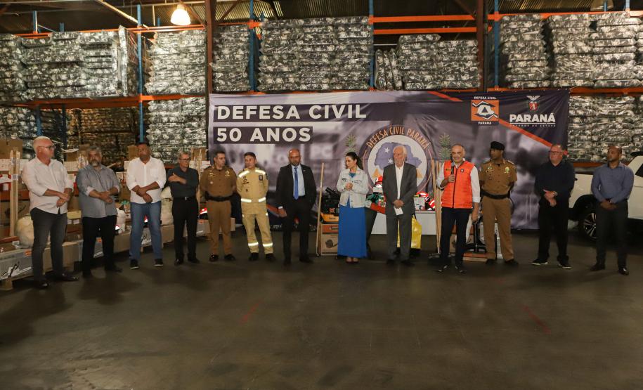 Piana entrega equipamentos para Bombeiros e "kits de resposta" a eventos climáticos para cidades